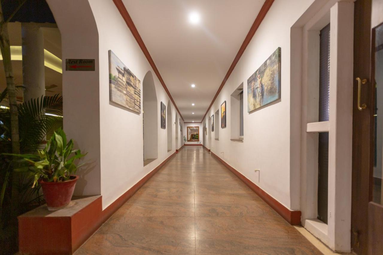 Kstdc Hotel Mayura Bhuvaneshwari Kamalapur Hampi Exterior foto