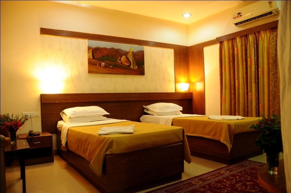 Kstdc Hotel Mayura Bhuvaneshwari Kamalapur Hampi Exterior foto